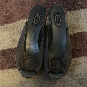 Women's Brown Open-Toe Suede Mules with Rosette Accent